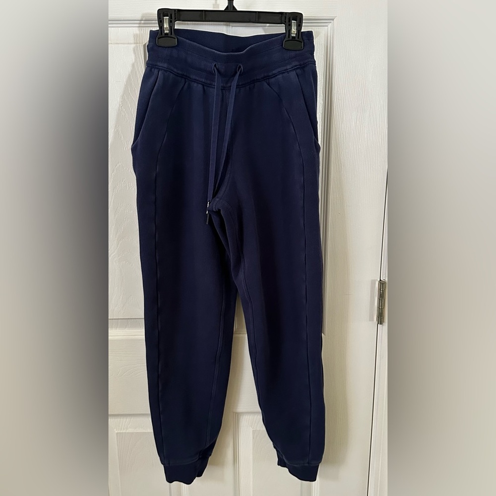 Lululemon Navy Blue Jogger Pants size 0 great condition